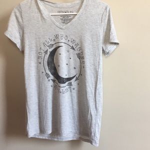 Gray tee shirt